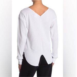 Sage Collective Venture Waffle Knit Split V Back Long Sleeve Top Size Medium